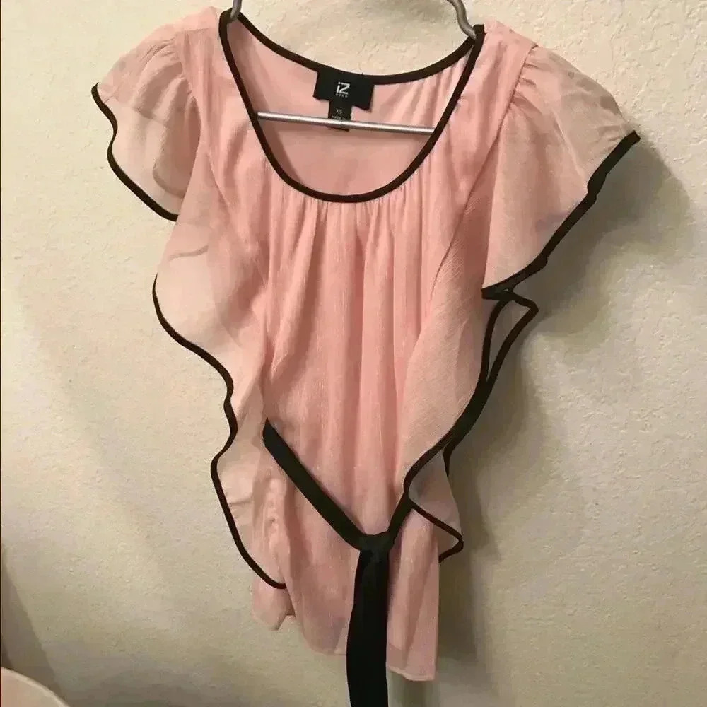 Pink IZ flowy Pink short sleeve with black ribbon-like belt women's size XS